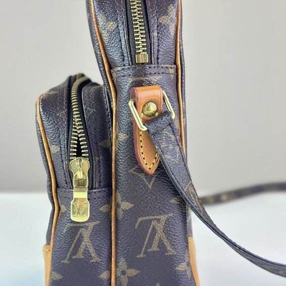 Louis Vuitton Monogram Canvas Small Shoulder Bag Crossbody - Picture 2 of 9